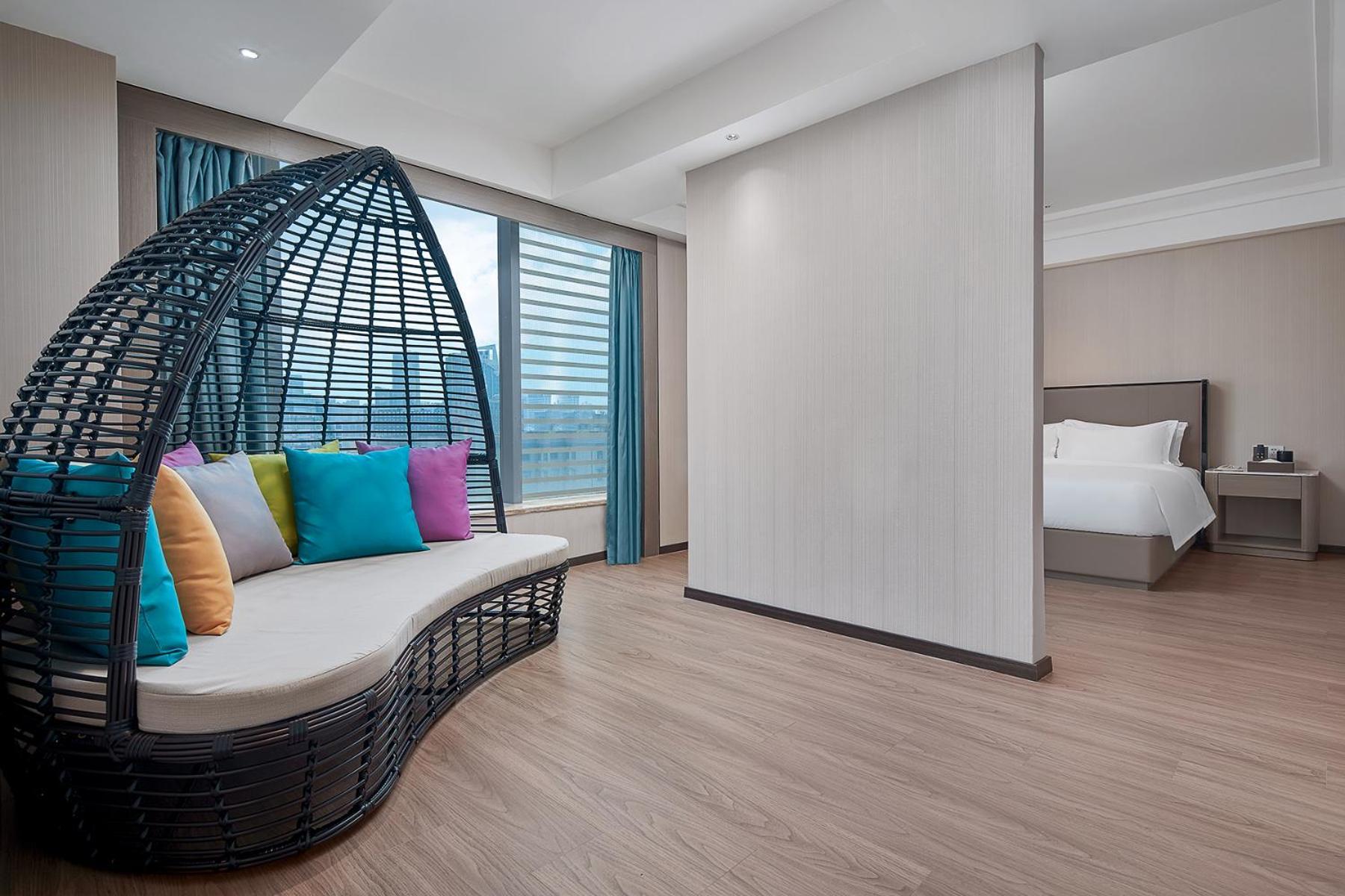 Mehood Lestie International Hotel Linhexi Guangzhou East Railway Branch - Free Shuttle Bus To Canton Fair Complex During Canton Fair Period & Free Afternoon Tea & Free Midnight Snack & Free Vpn Internet Access Dış mekan fotoğraf